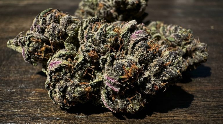 Alien OG strain review